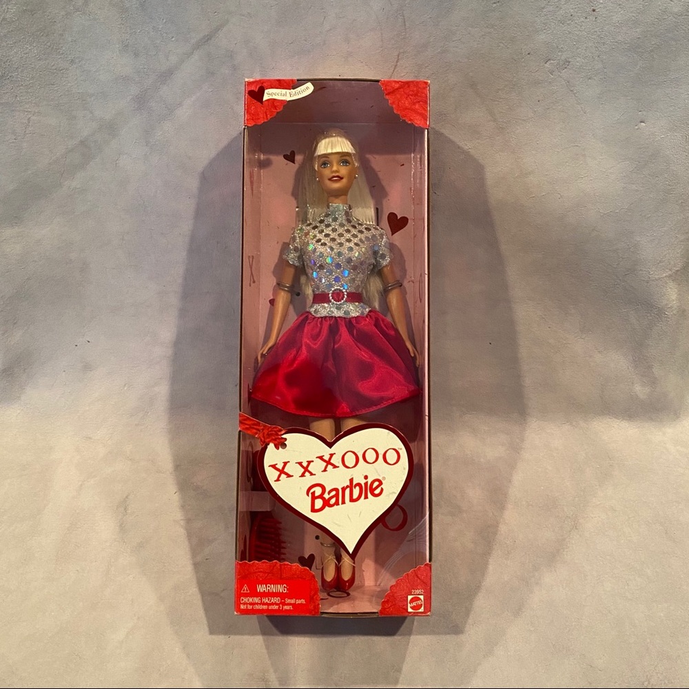 NIB Special Ed. XXXOOO Valentines Barbie 1999